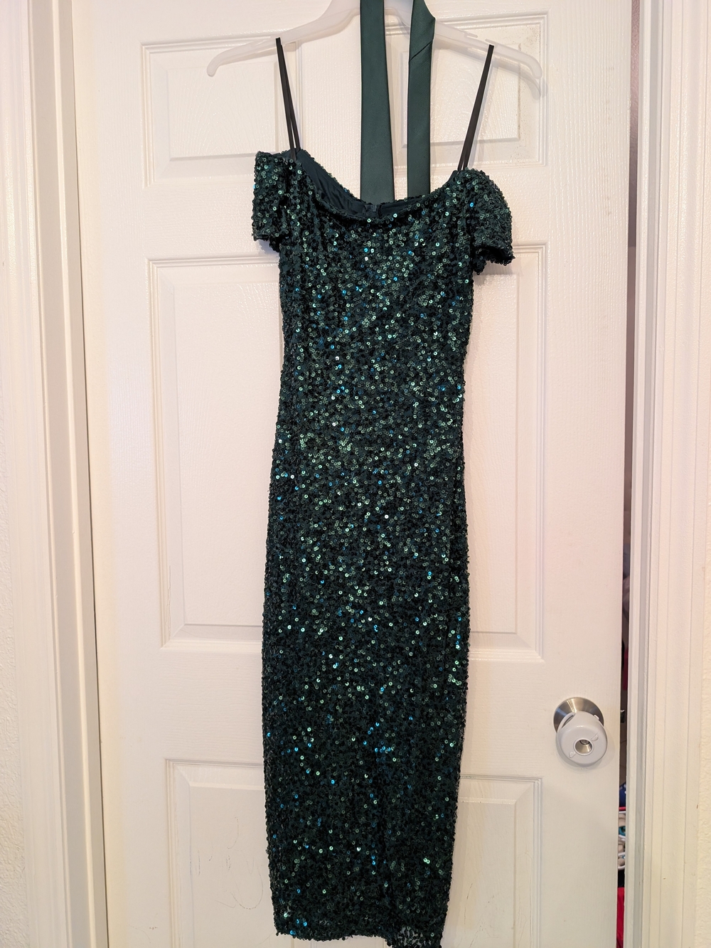 Windsor Emerald Green Off-Shoulder Sequin Midi Dress